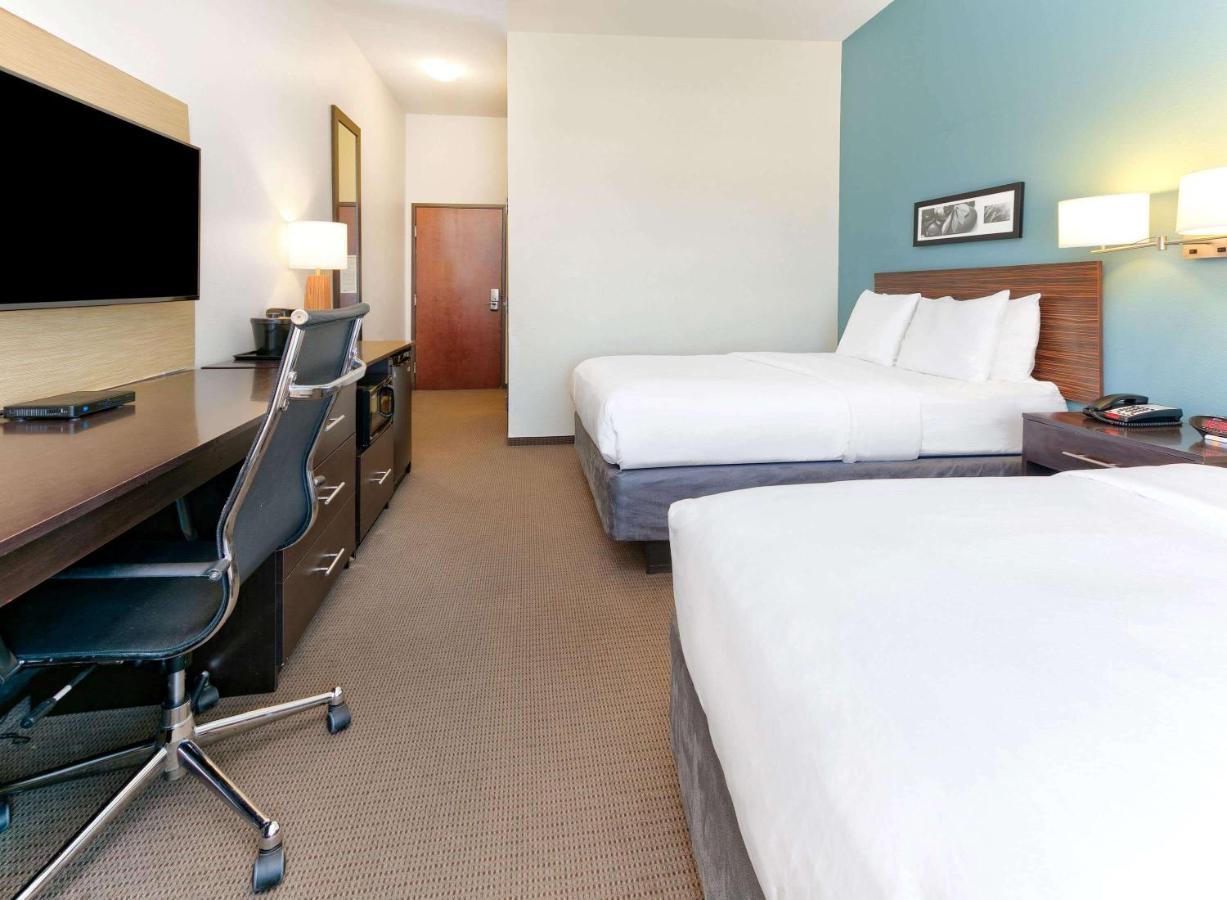 Wingate By Wyndham Longview North Hotel Exterior photo