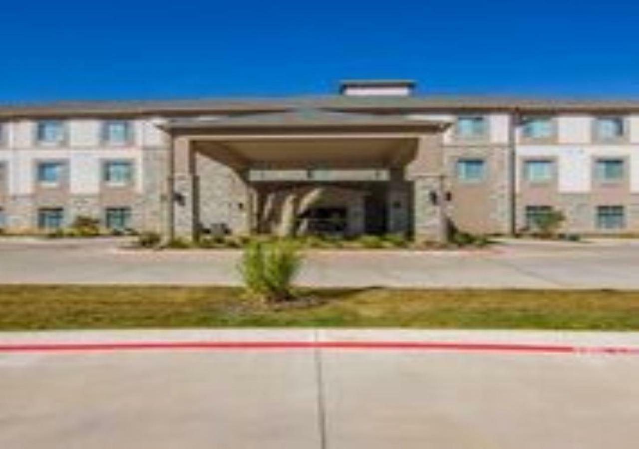 Wingate By Wyndham Longview North Hotel Exterior photo